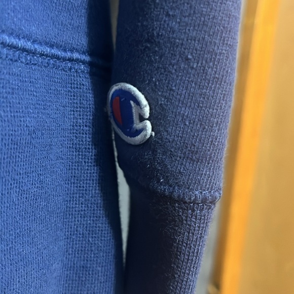Champion Long Sleeve - Picture 3 of 5